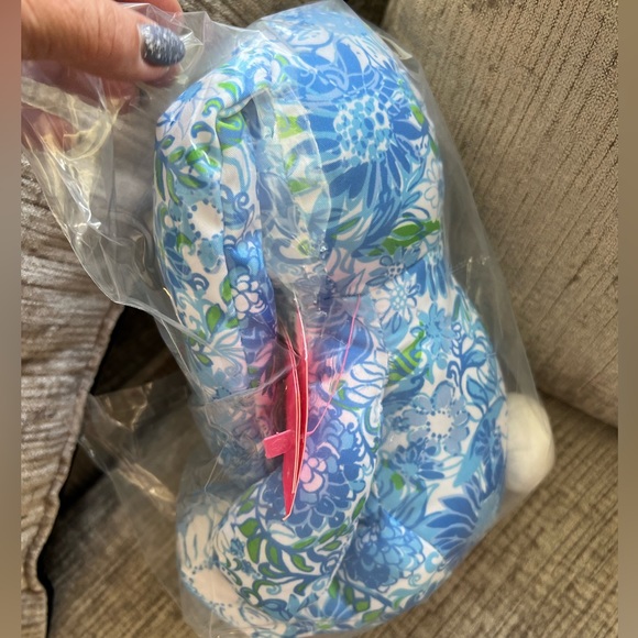 Lilly Pulitzer GWP splash Bunny New💖 - Picture 3 of 14